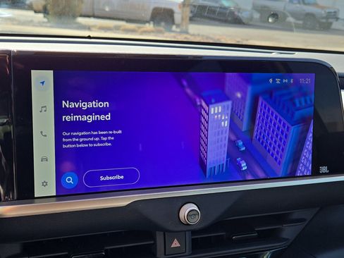 Used 2023 Toyota Crown Limited image 19