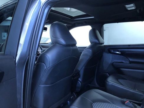 Certified 2025 Toyota Highlander XSE AWD/4WD image 19
