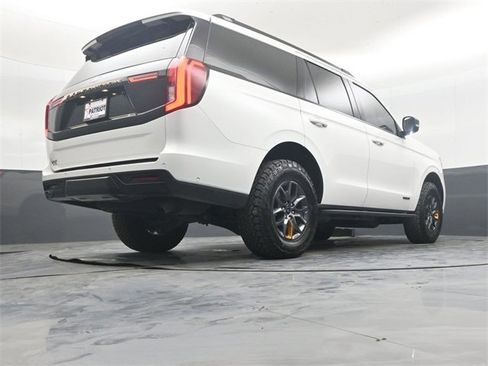 Used 2025 Ford Expedition Tremor image 42