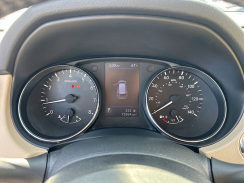 Used 2020 Nissan Rogue SL image 9