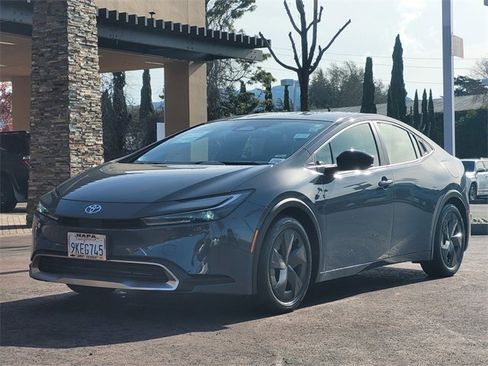 Certified 2024 Toyota Prius Prime SE image 10