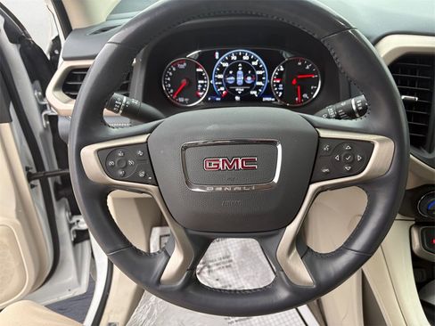 Used 2022 GMC Acadia Denali w/ Denali Ultimate Package image 12