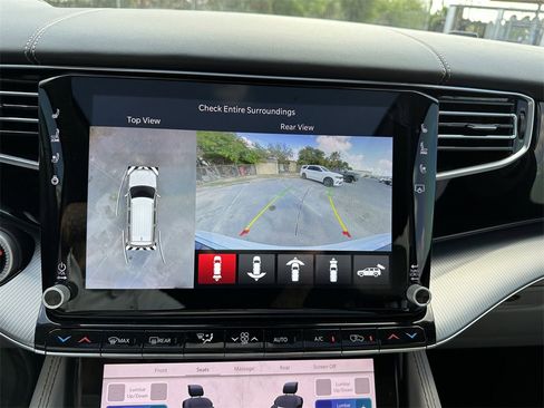 New 2023 Jeep Grand Wagoneer 4WD w/ Flexible Seating Group image 31