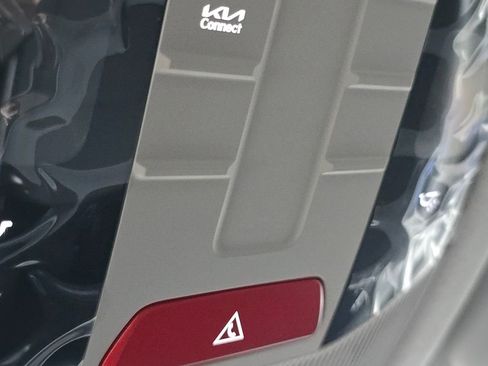 New 2025 Kia K4 LX image 6