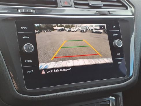 Used 2024 Volkswagen Tiguan Wolfsburg Edition image 24