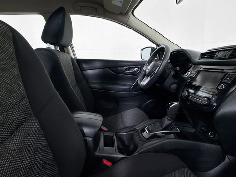 Used 2020 Nissan Rogue Sport SV image 28