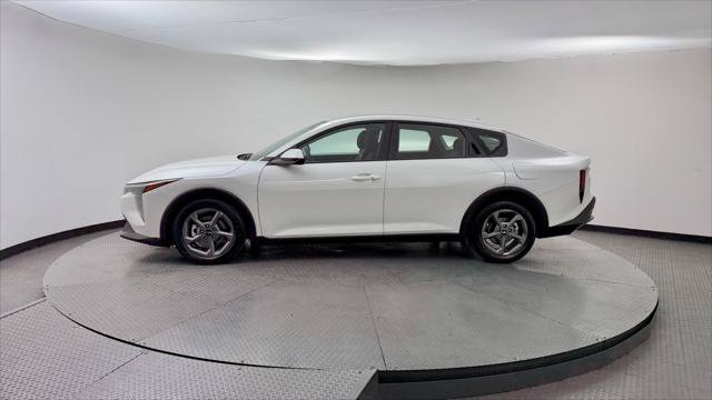 Used 2025 Kia K4 FWD image 3