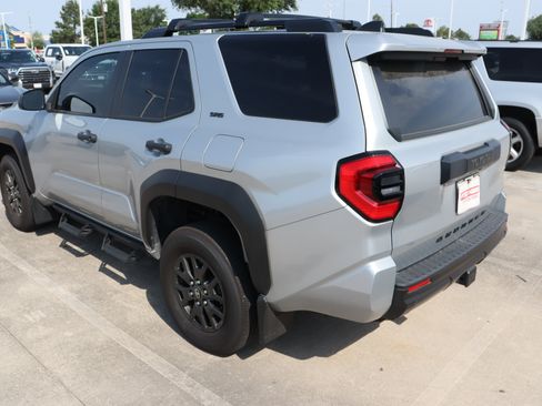 Used 2025 Toyota 4Runner SR5 RWD image 6