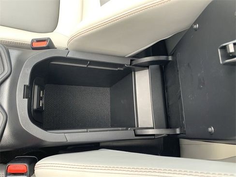 Used 2021 Toyota RAV4 XLE Premium image 26