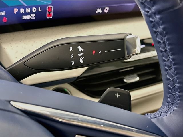 Used 2025 Buick Enclave Avenir w/ Super Cruise Package AWD/4WD image 17