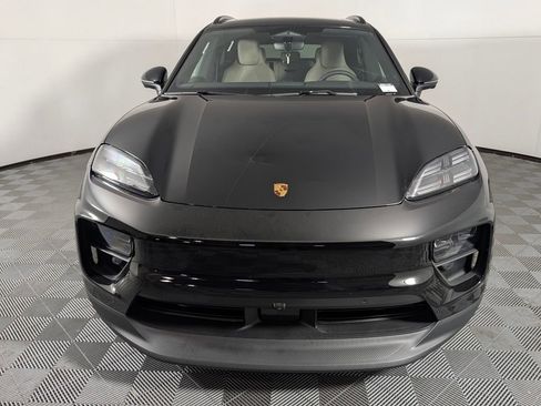 New 2026 Porsche Macan 4 Electric image 10