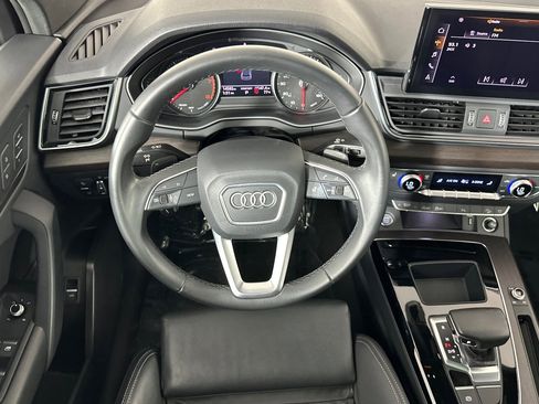 Used 2023 Audi Q5 2.0T Premium w/ Convenience Package image 13