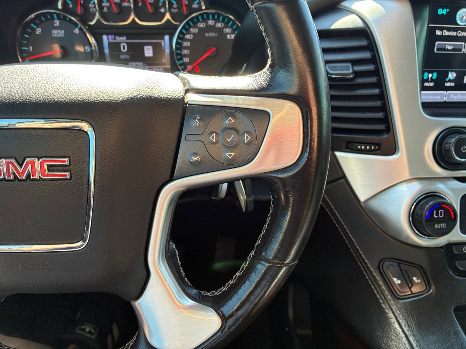 Used 2020 GMC Yukon XL SLT w/ Value Plus Edition AWD/4WD image 13
