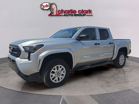 Used 2025 Toyota Tacoma SR AWD/4WD image 1