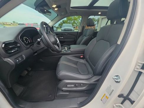 Used 2025 Honda Pilot Touring image 14
