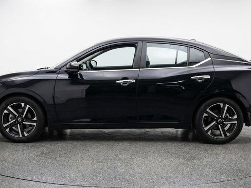Used 2025 Nissan Sentra SV FWD image 3