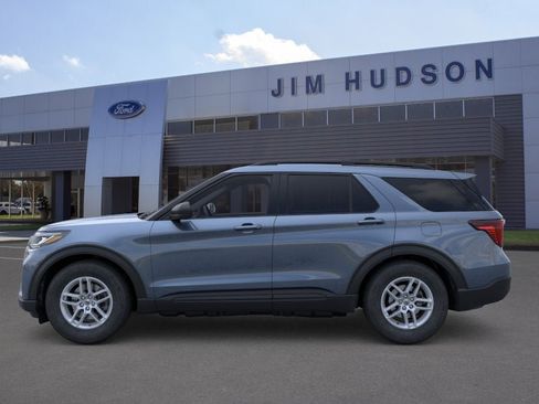 New 2026 Ford Explorer Active RWD image 3