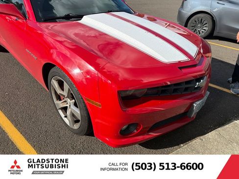 Used 2011 Chevrolet Camaro SS RWD image 4