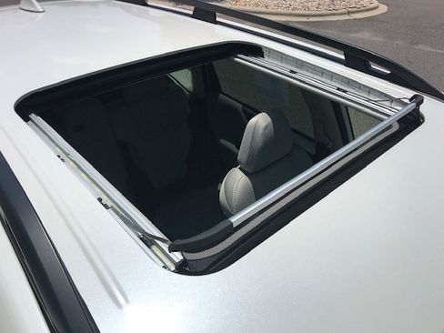 Certified 2023 Subaru Forester Premium AWD/4WD image 9