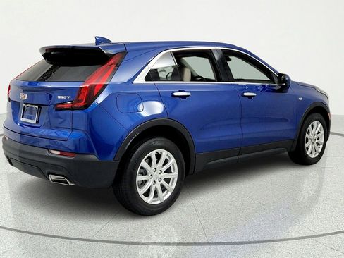 Certified 2023 Cadillac XT4 Luxury w/ Cold Weather Package AWD/4WD image 5