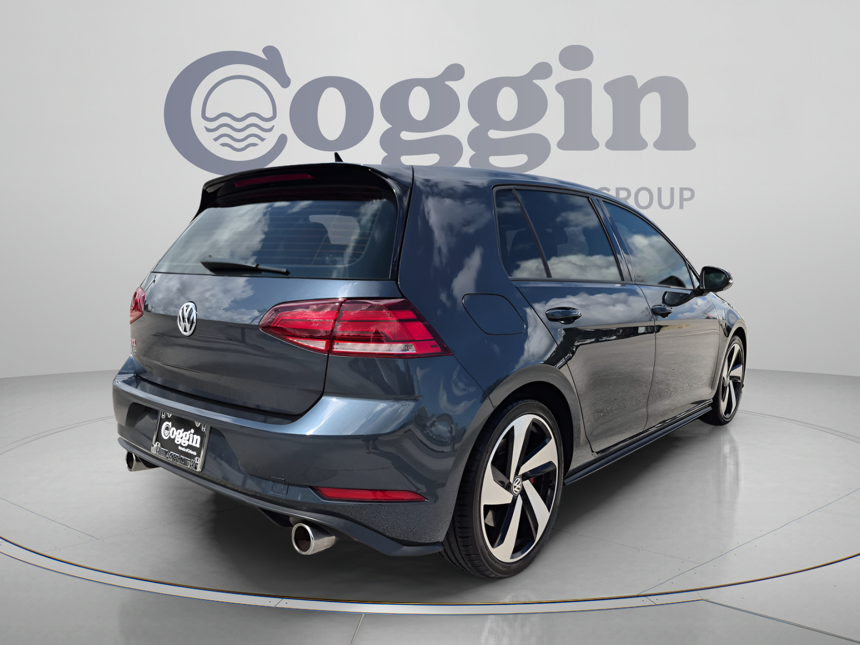 Used 2020 Volkswagen GTI SE FWD image 6