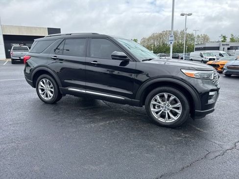 Certified 2023 Ford Explorer Limited w/ Limited Technology Package AWD/4WD image 5