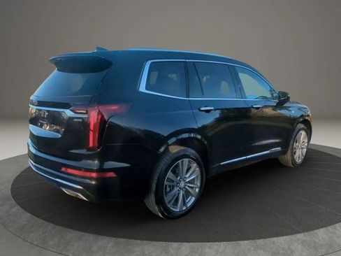 Used 2023 Cadillac XT6 Premium Luxury w/ Technology Package AWD/4WD image 5