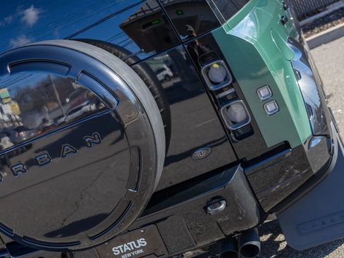 Used 2024 Land Rover Defender 110 V8 image 33