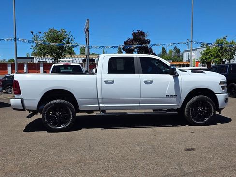 Used 2025 RAM 2500 Laramie w/ Night Edition AWD/4WD image 32