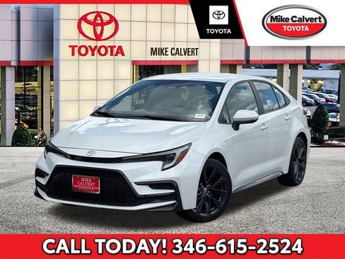 Used 2024 Toyota Corolla SE FWD image 1
