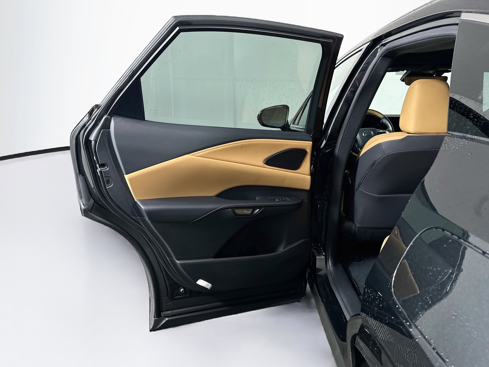 Used 2025 Lexus RX 350 Premium w/ Accessory Package (Z1) FWD image 27
