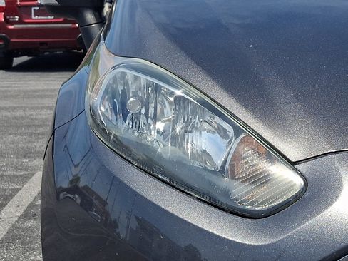 Used 2016 Ford Fiesta SE FWD image 9