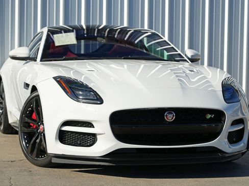 Used 2020 Jaguar F-TYPE R image 4