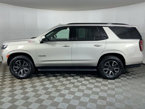 Used 2022 Chevrolet Tahoe Z71 w/ Luxury Package AWD/4WD image 6