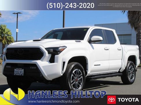 Used 2024 Toyota Tacoma TRD Sport image 3