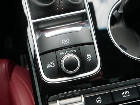 Used 2023 Kia Stinger GT-Line w/ Sun & Sound Package AWD/4WD image 32