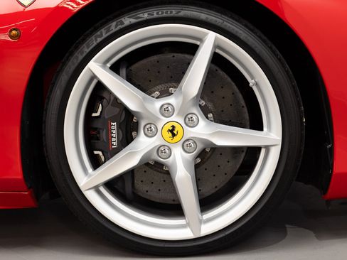 Certified 2019 Ferrari 488 Spider RWD image 23