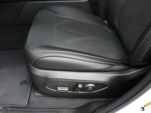 New 2026 Jeep Grand Cherokee Altitude RWD image 13
