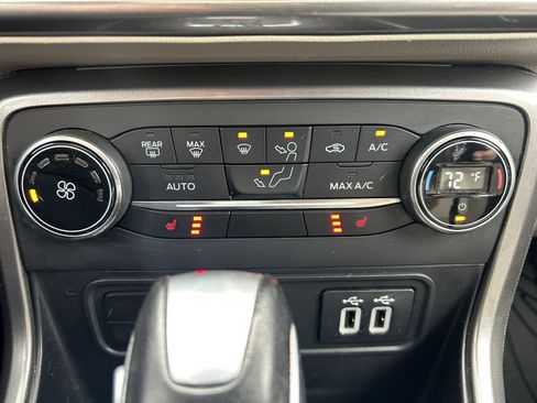 Used 2018 Ford EcoSport SE FWD image 18
