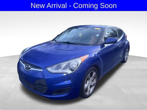 Used 2013 Hyundai Veloster FWD image 1