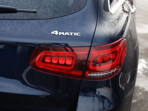 Used 2021 Mercedes-Benz GLC 300 GLC 300 image 32