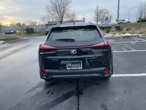New 2025 Lexus UX 300h AWD image 4