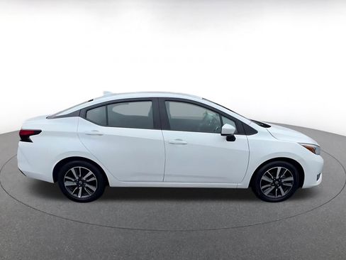 Used 2025 Nissan Versa SV FWD image 16