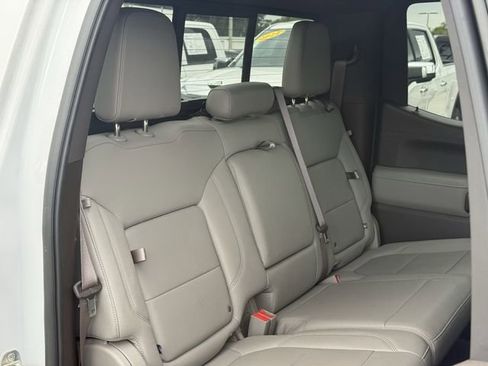 Used 2021 GMC Sierra 1500 SLT w/ SLT Premium Plus Package AWD/4WD image 32