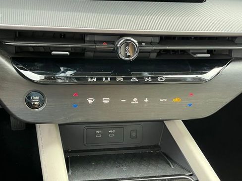Used 2025 Nissan Murano SV image 27