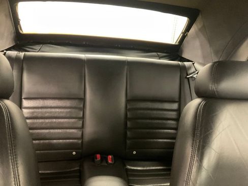 Used 2004 Ford Mustang GT RWD image 9