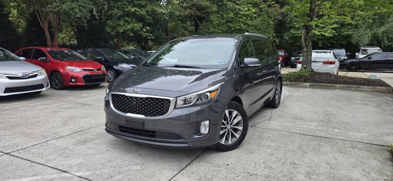 Used 2017 Kia Sedona SX FWD image 1