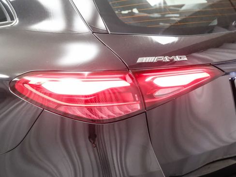 Used 2024 Mercedes-Benz GLC 43 AMG 4MATIC image 7