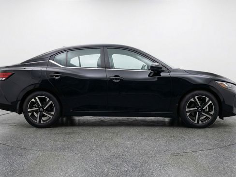 Used 2025 Nissan Sentra SV FWD image 11