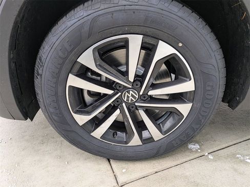 Used 2023 Volkswagen Tiguan S w/ Driver Assistance Package image 9